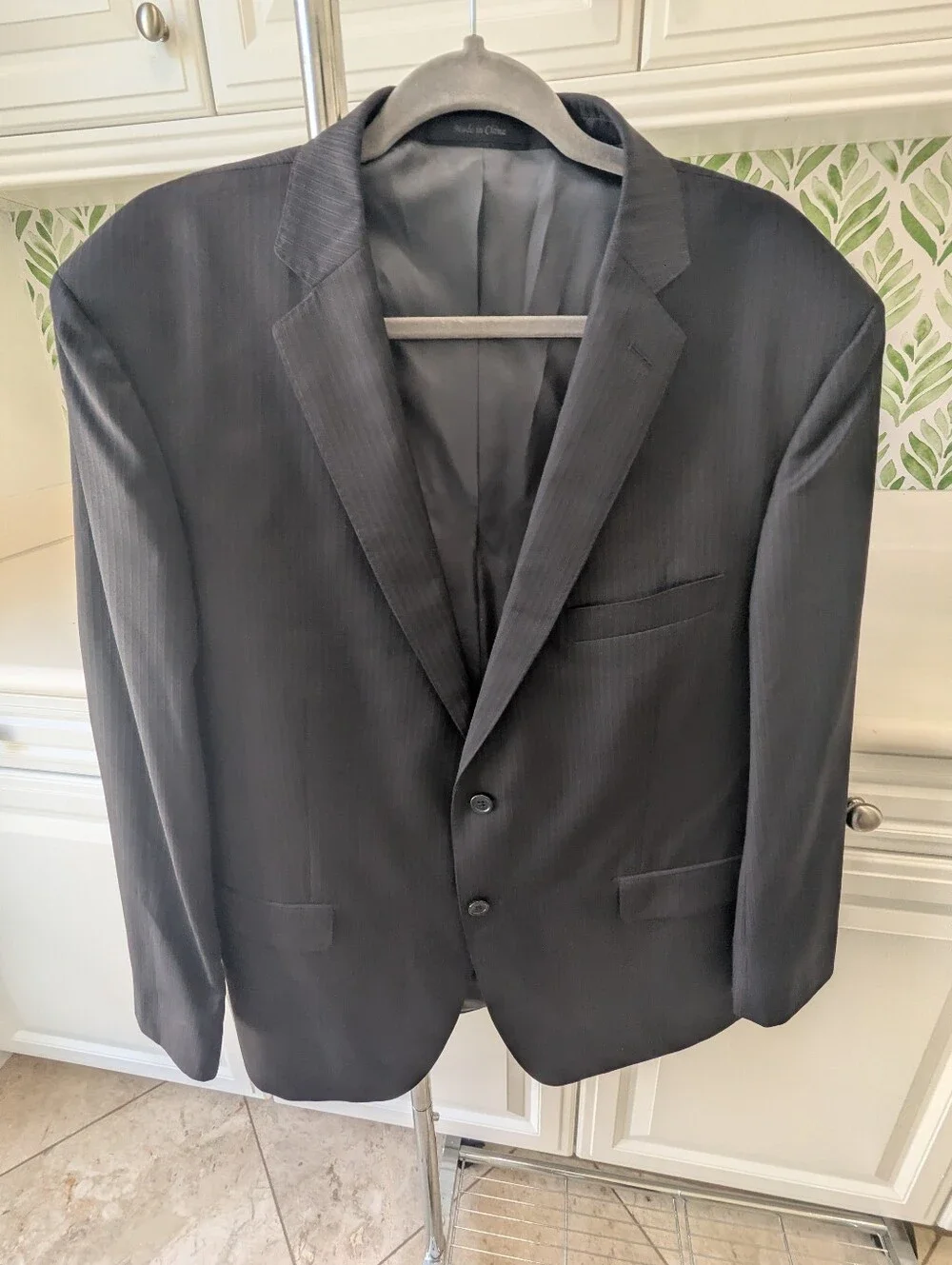 Tallia black pinstripe suit set /Joseph Abboud white dress shirt 46R Tailored